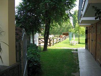 Hotel Quo Vadis Ноне Экстерьер фото