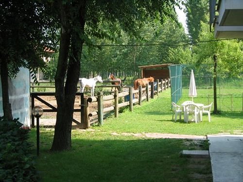 Hotel Quo Vadis Ноне Экстерьер фото