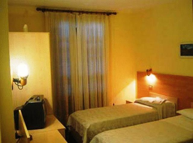 Hotel Quo Vadis Ноне Экстерьер фото
